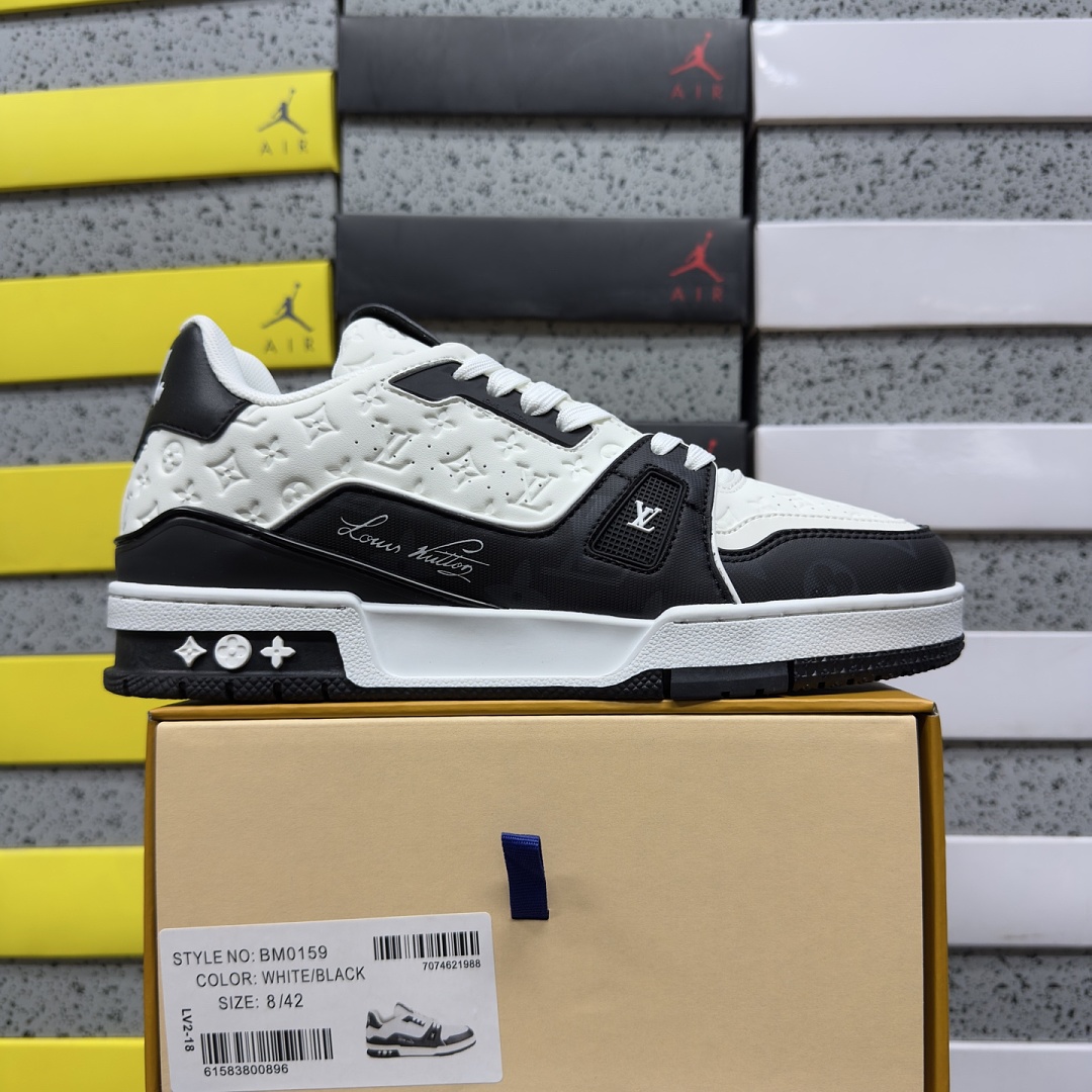 Louis Vuitton Trainer 2-18