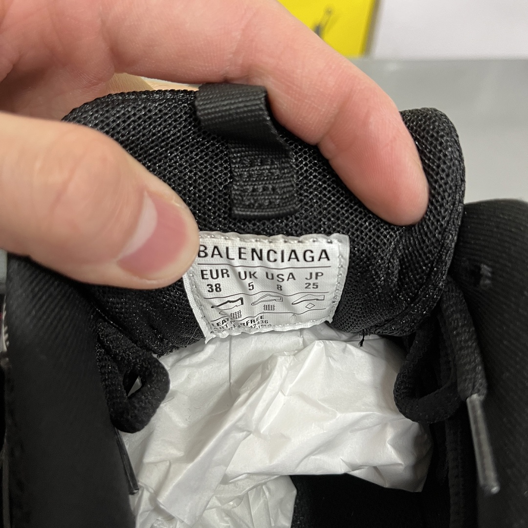 Balenciaga BLCG Track 3.0 - Image 8