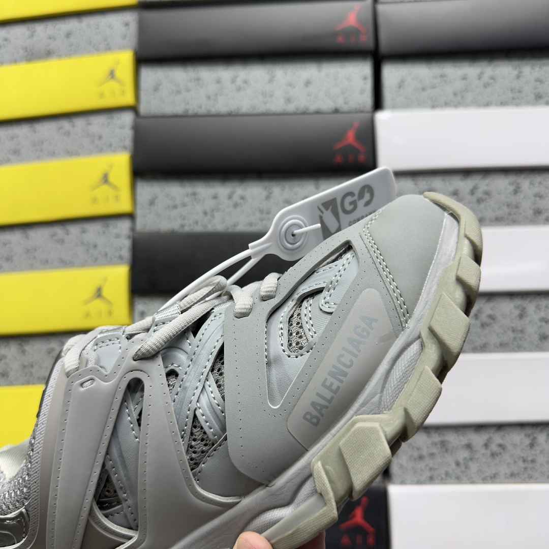 Balenciaga BLCG Track 4162 (Grey) - Image 4