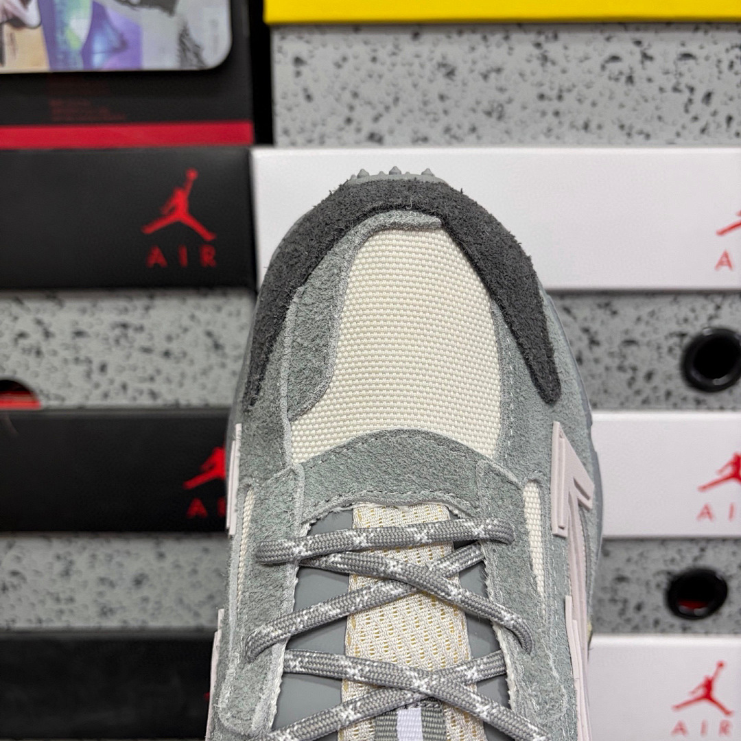 Off-White Be Right Back - Image 11