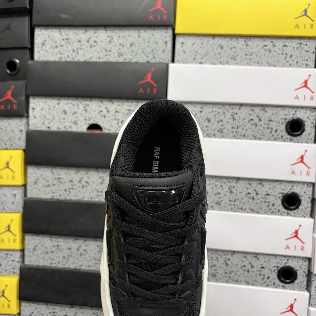 On Running Raf Simons Pharaxus - Image 8