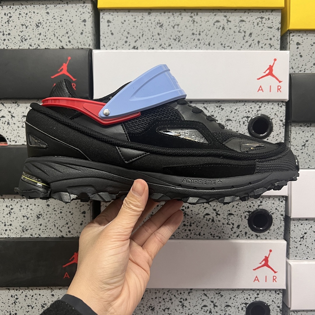 On Running Response Trail 2 Raf Simons Core (Black Bright Blue) - Image 9
