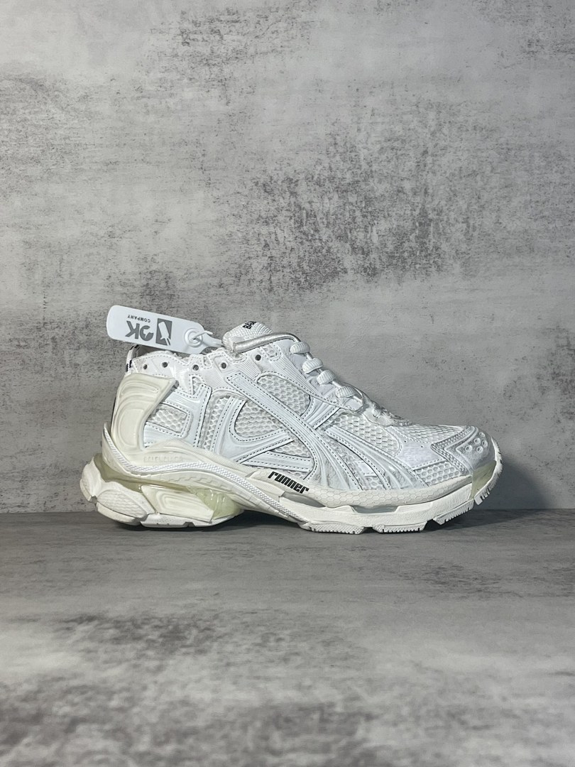 Balenciaga Runner 7.5 - Image 29
