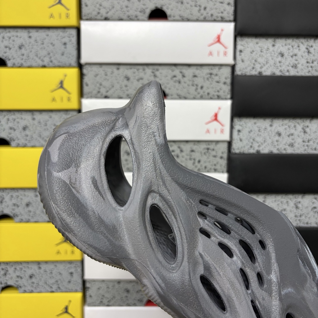 Adidas Yeezy Foam RNR MX Granite Clogs - Image 6