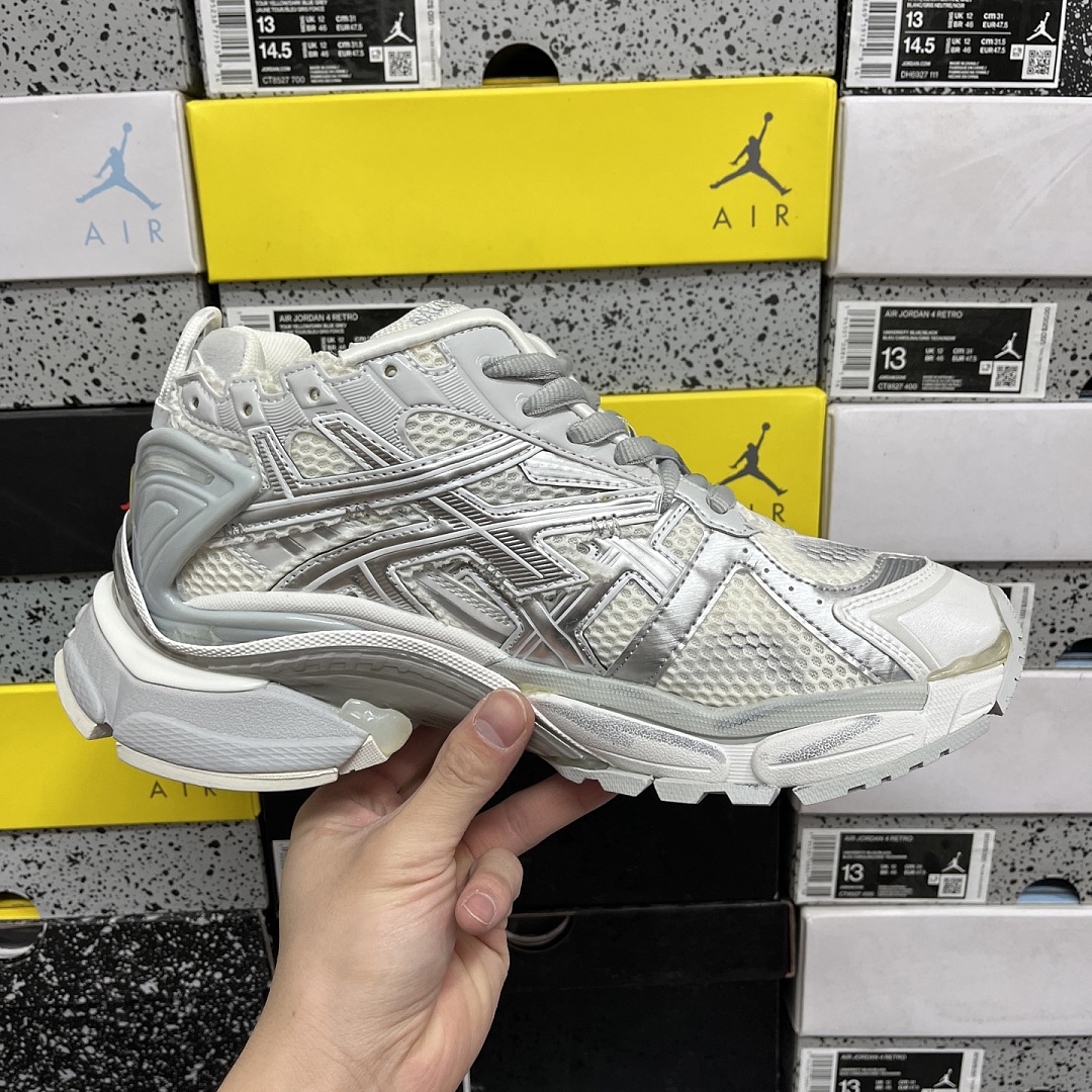 Balenciaga BLCG Runner 7.0 - Image 5