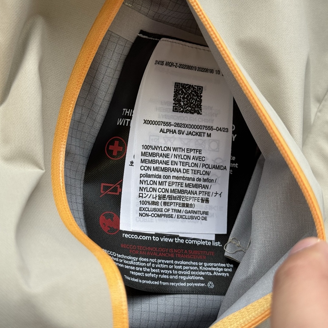 Arc'teryx Alpha SV Year Or The Snake GTX Jacket LNY2025 - Image 15