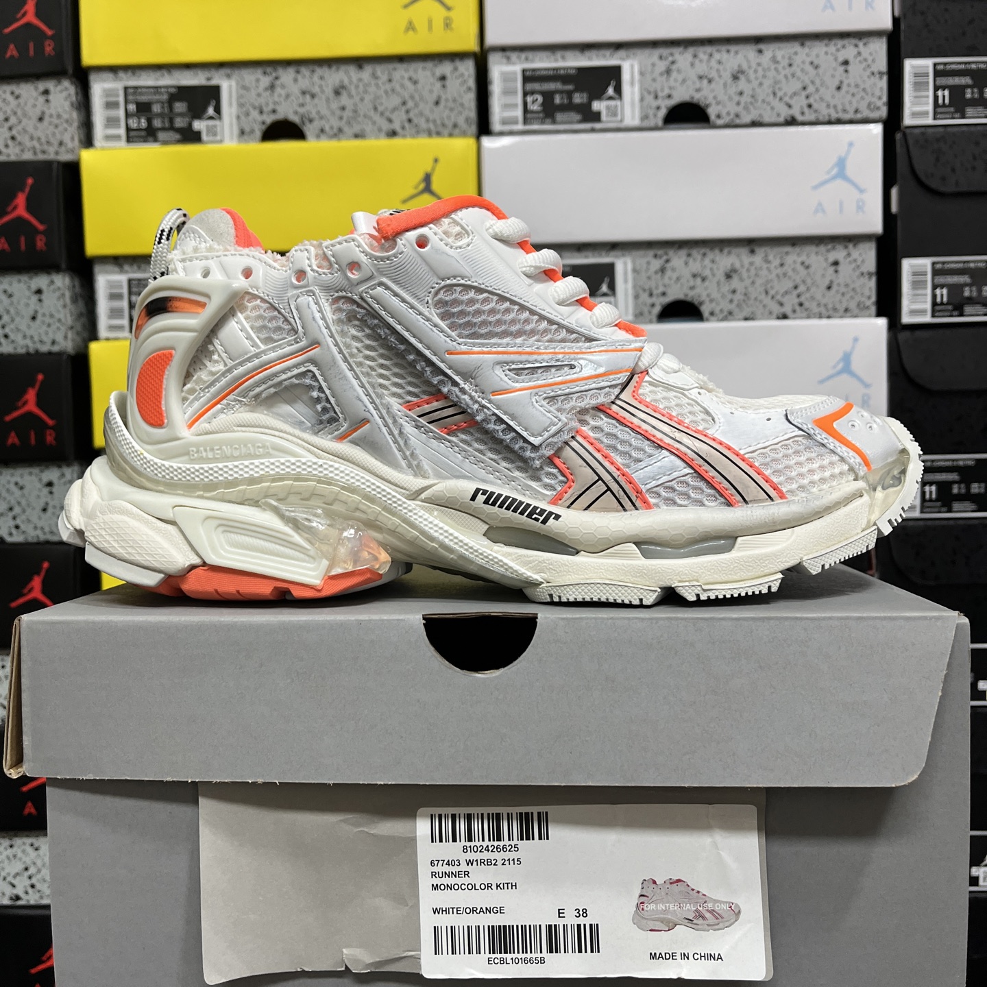 Balenciaga BLCG Runner 7.0 - Image 11