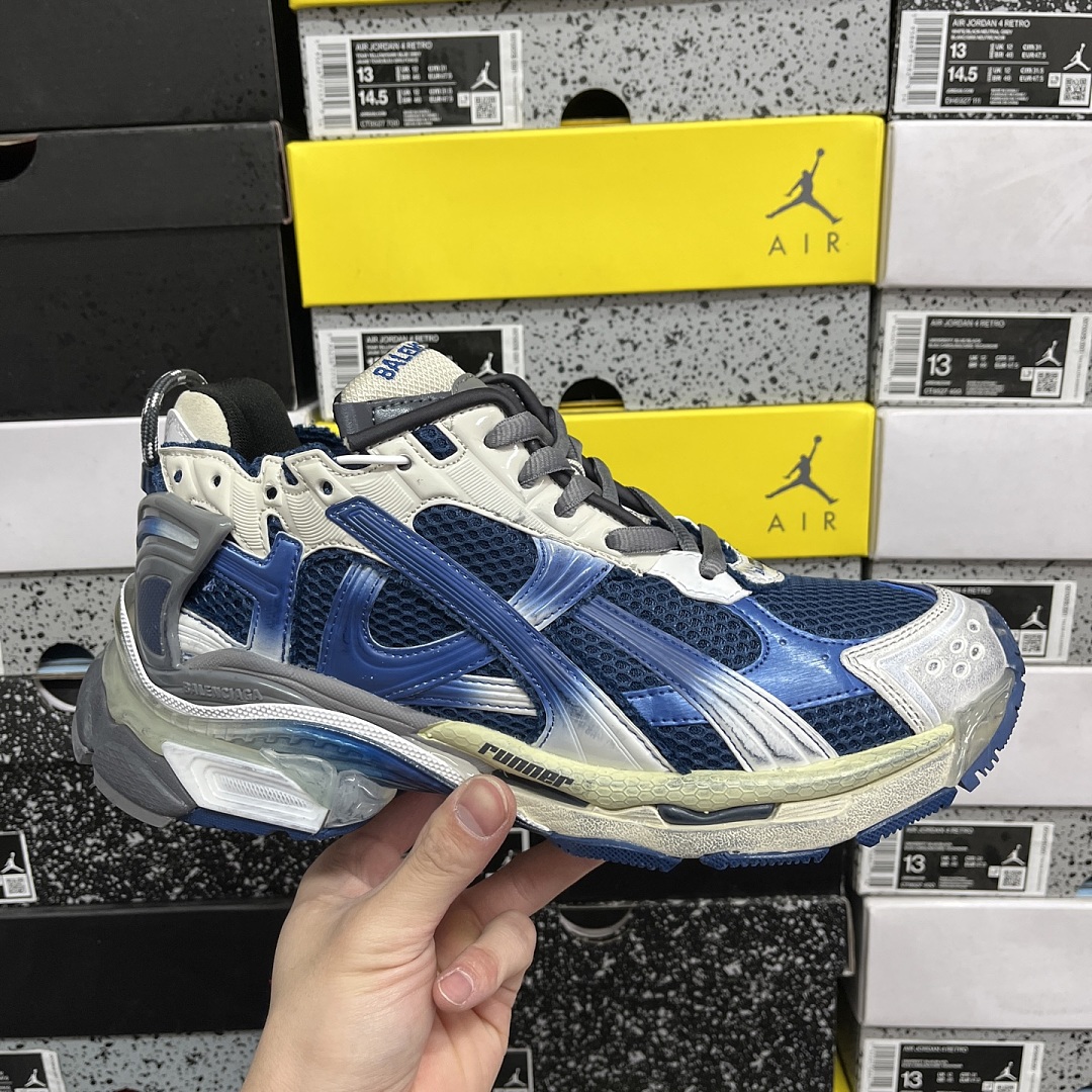 Balenciaga BLCG Runner 7.5 - Image 8
