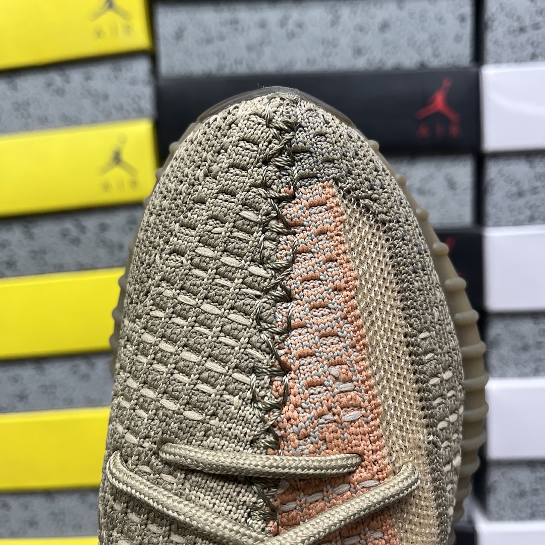 Adidas Yeezy Boost 350 V2 - Image 3
