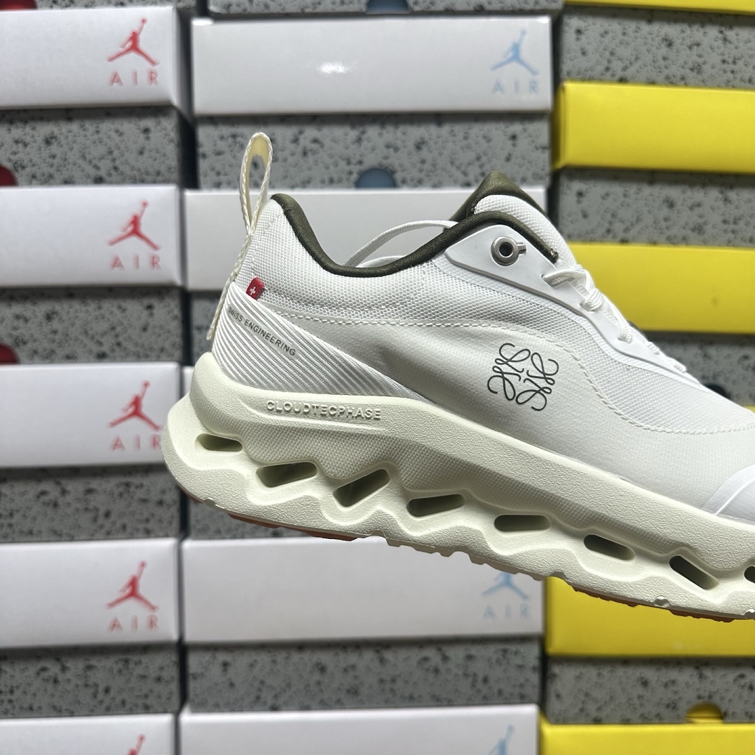 On Running Cloudtilt 2 LOEWE (White Khaki) - Image 7
