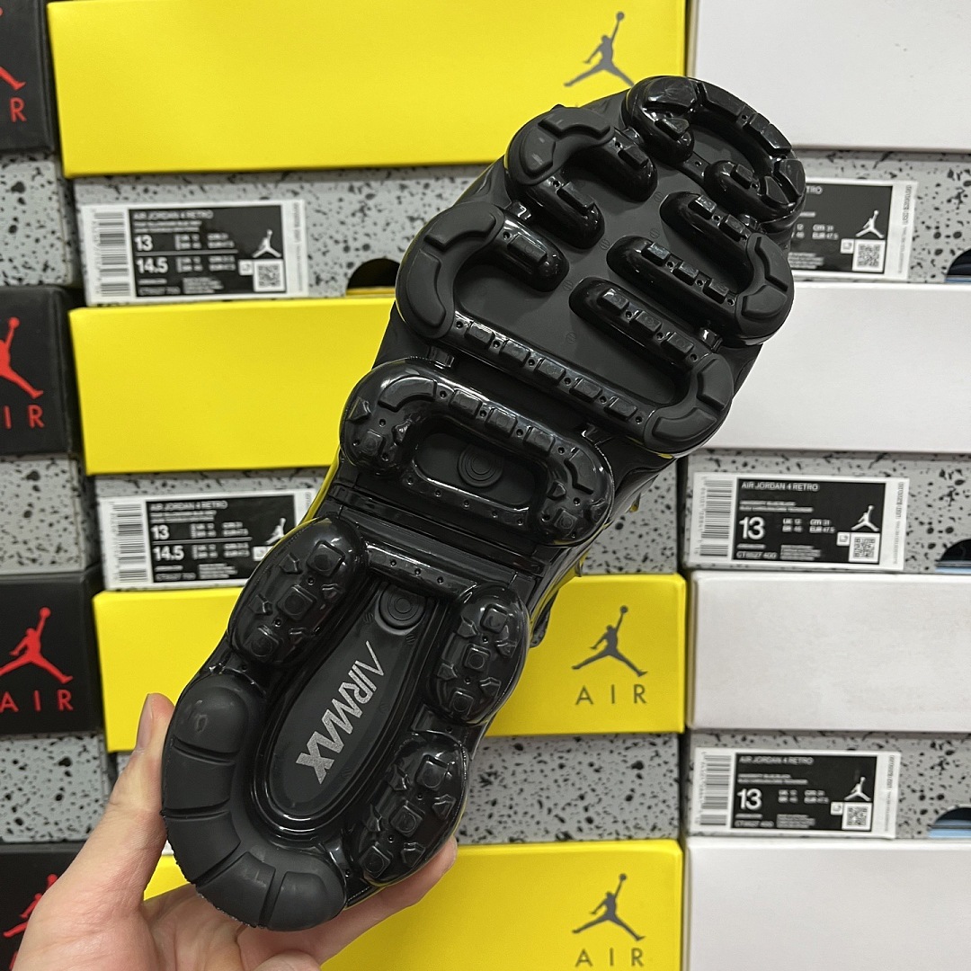 Nike Air VaporMax Plus (Triple Black) - Image 3