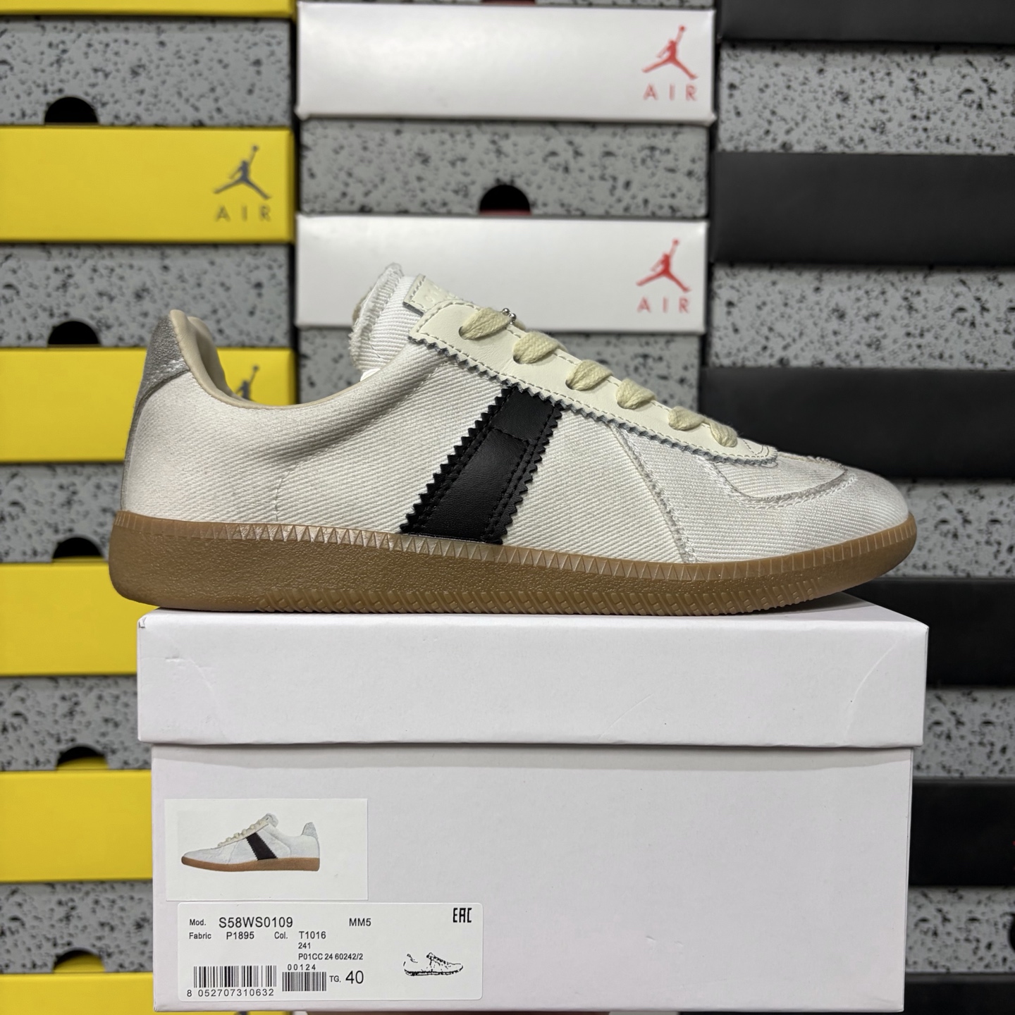 On Running Maison Margiela Replica - Image 13