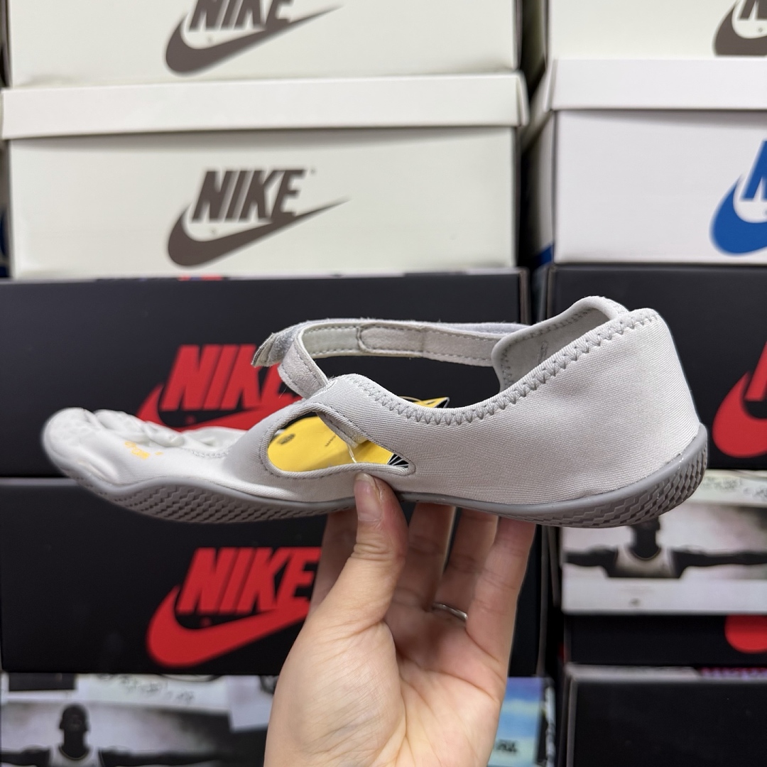 Suicoke Finger Chukka Boot 18W7202 - Image 3