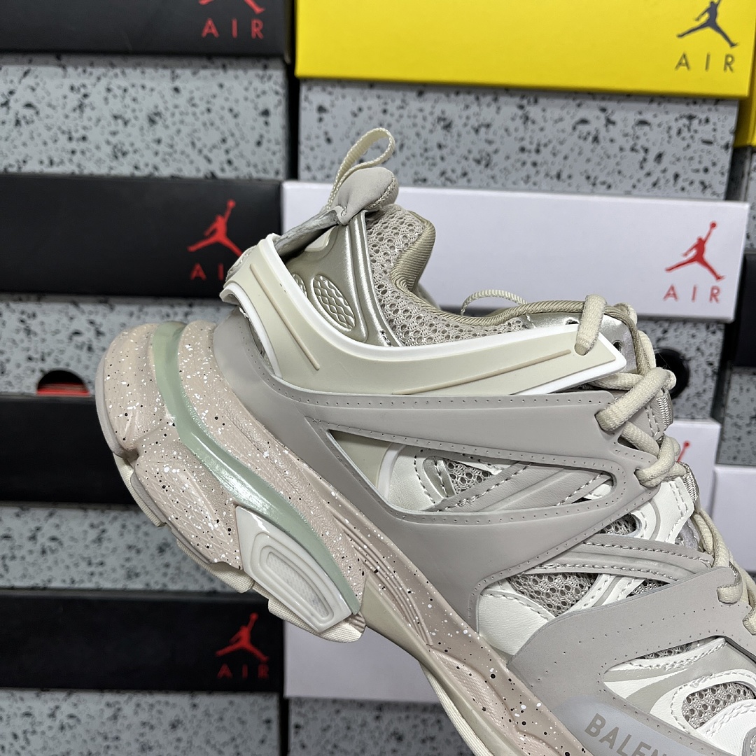 Balenciaga Track 9698 - Image 8