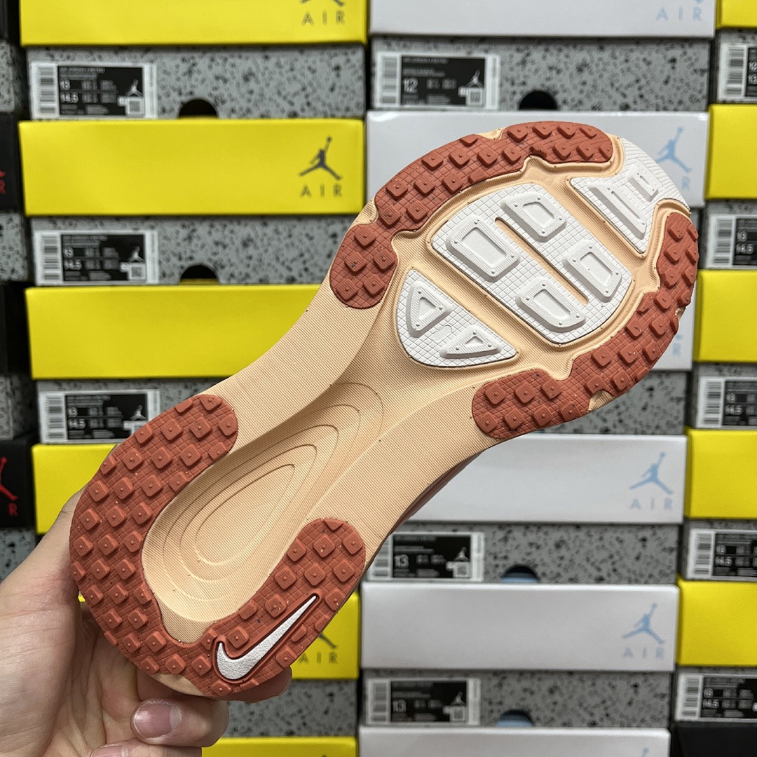 Nike Zoom Vomero - Image 4