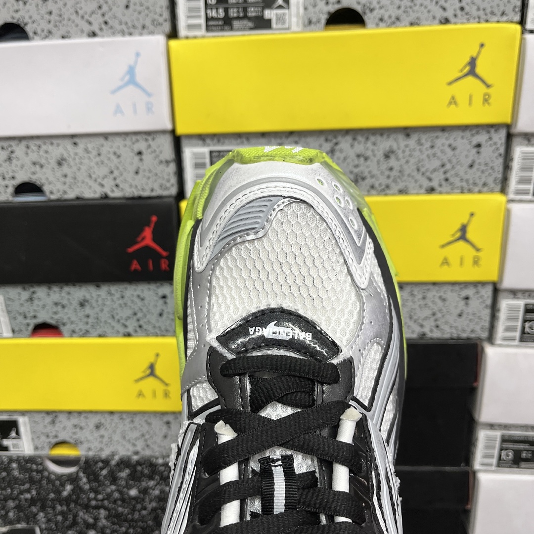 Balenciaga BLCG Runner 7.0 - Image 3