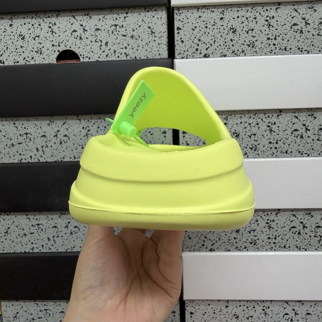 Adidas Slide/Foam Runner - Image 89