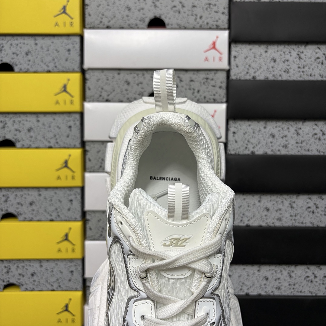 Balenciaga BLCG 3XL - Image 12