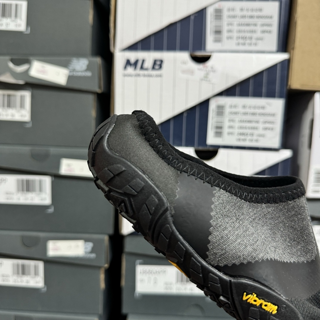 Suicoke Finger Chukka Boot - Image 4