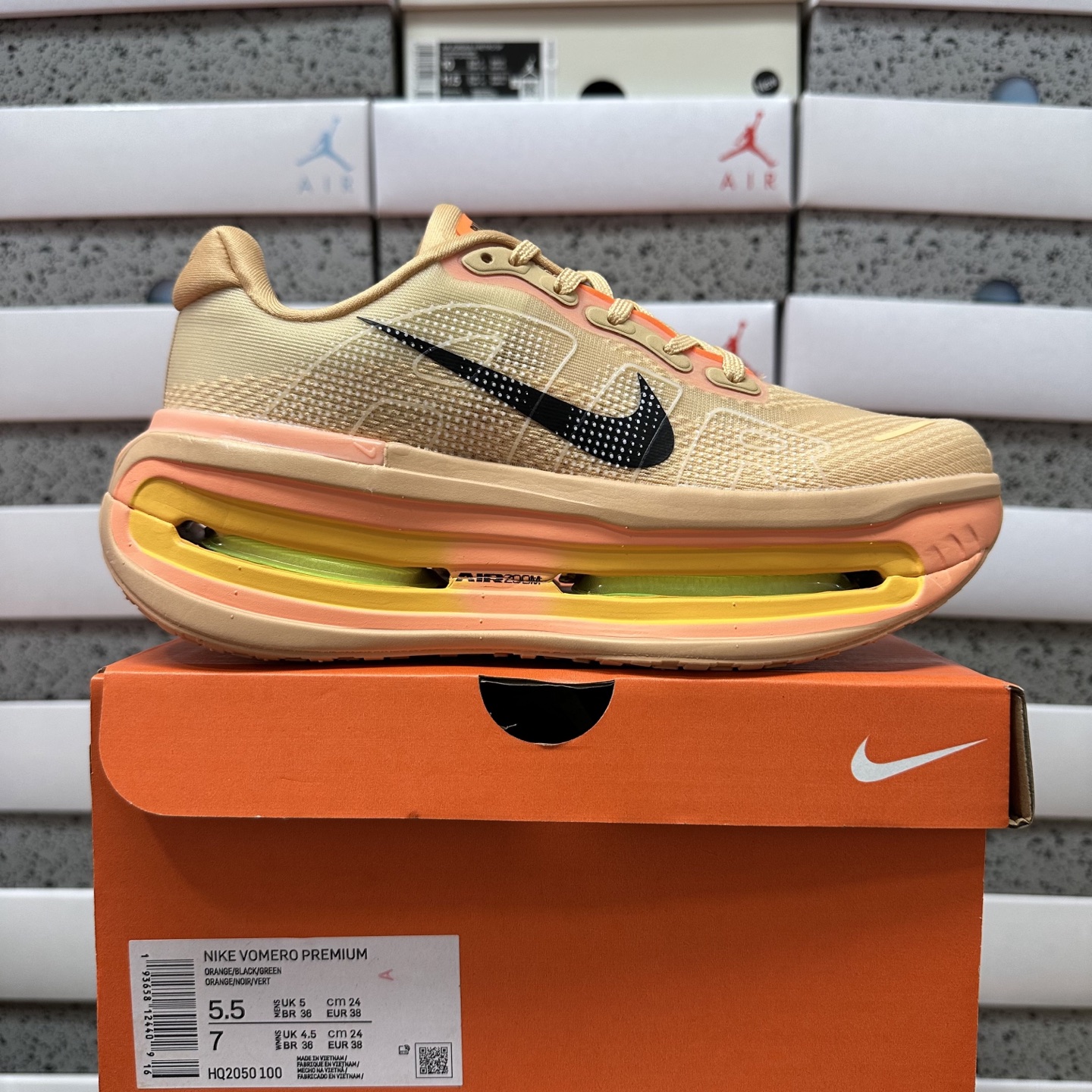 Nike Vomero Premium HQ2050-100 - Image 11