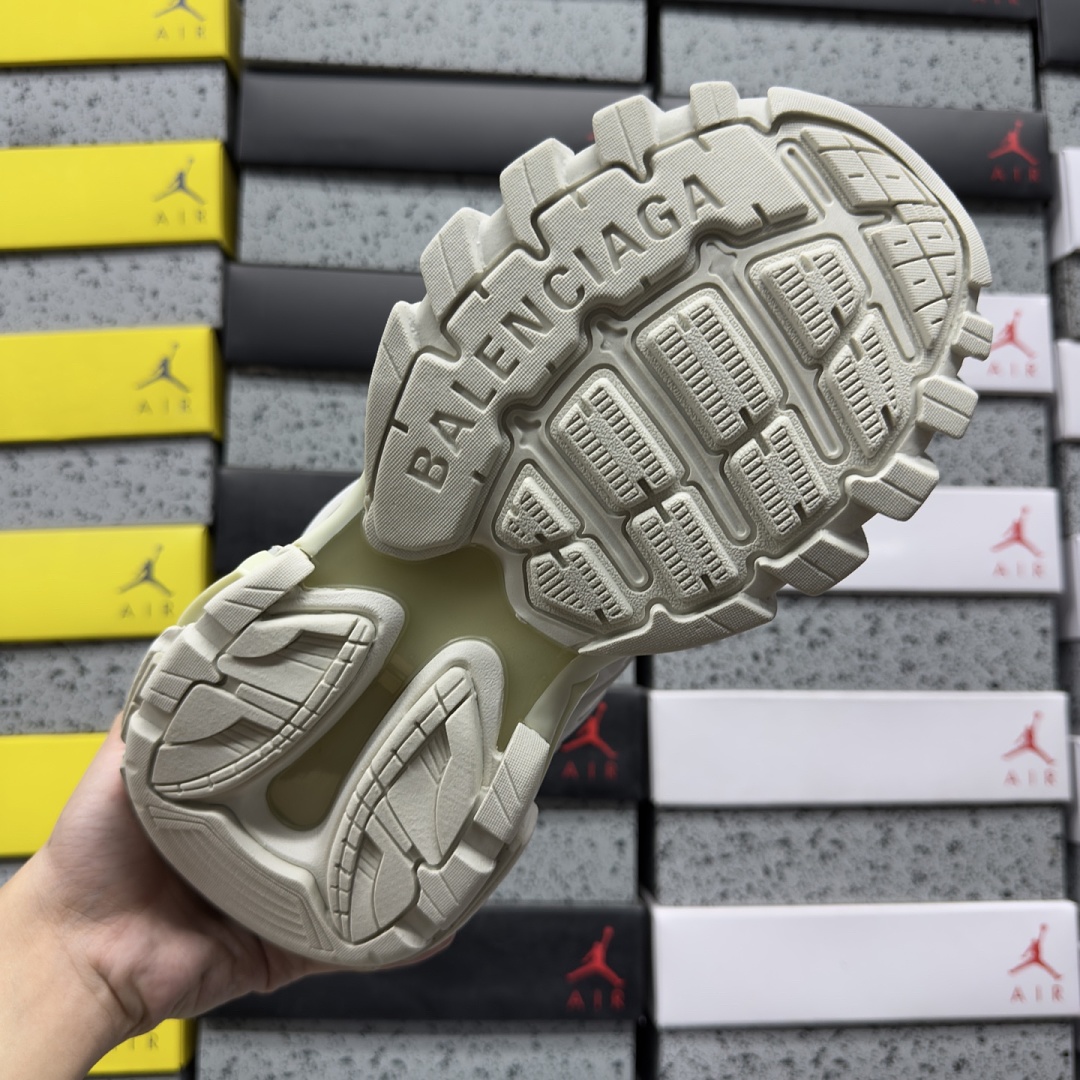 Balenciaga BLCG Track LED 3.0 (White) - Image 8