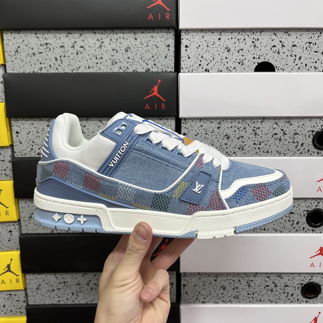 Louis Vuitton Trainer - Image 5