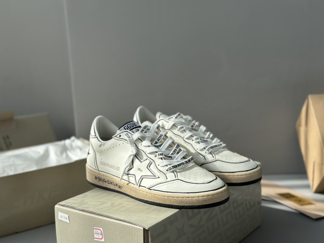 Golden Goose Deluxe Brand White Leather Blue Stitching - Image 9
