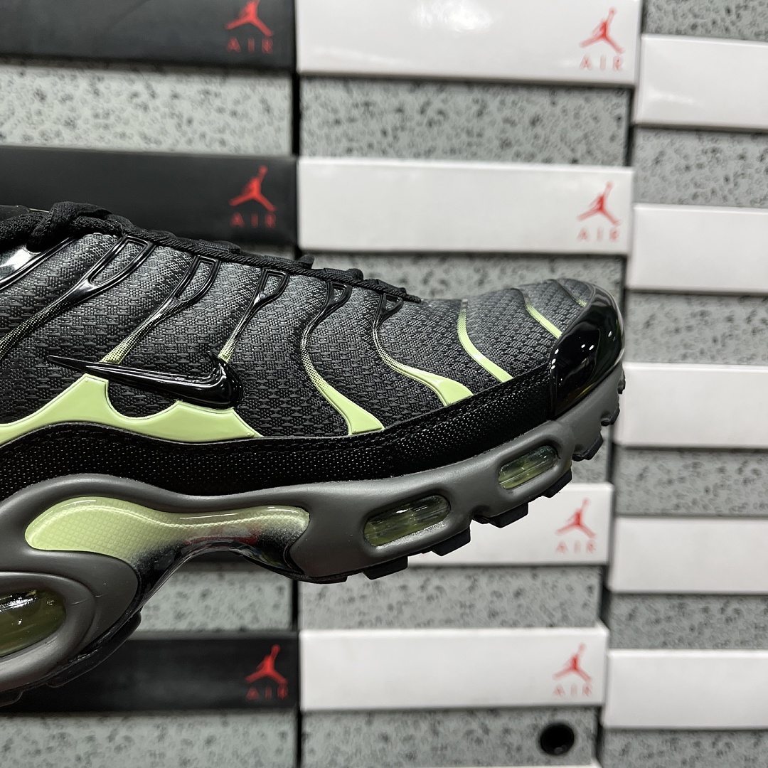 Nike Air Max Plus Iron Gray Light Liquid Lime (Black) - Image 4