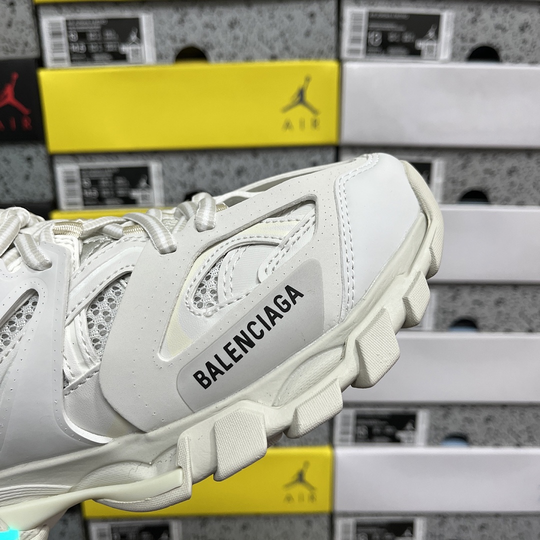Balenciaga BLCG Track 3.0 White LED - Image 10