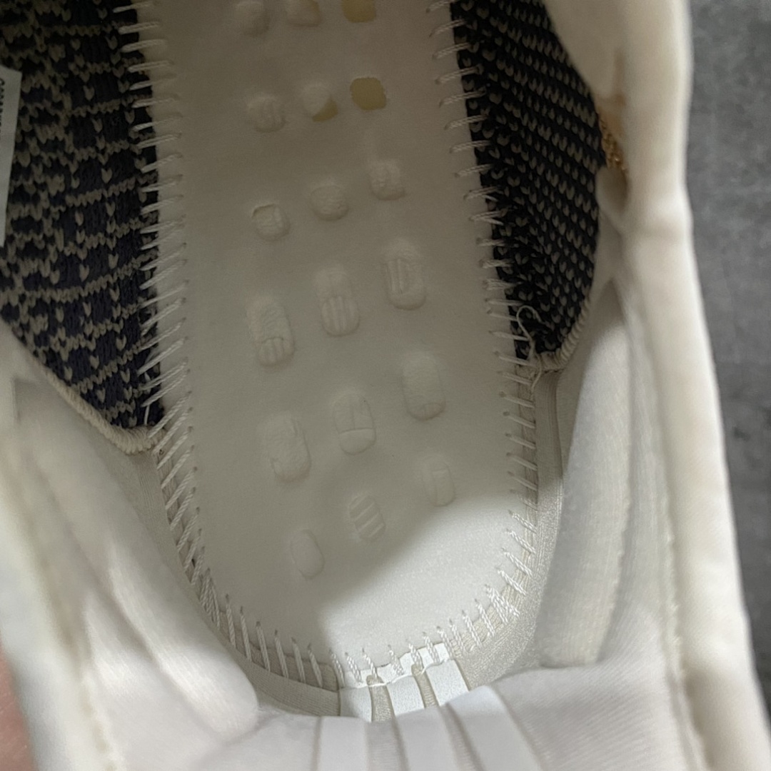 Adidas Yeezy 350 - Image 11