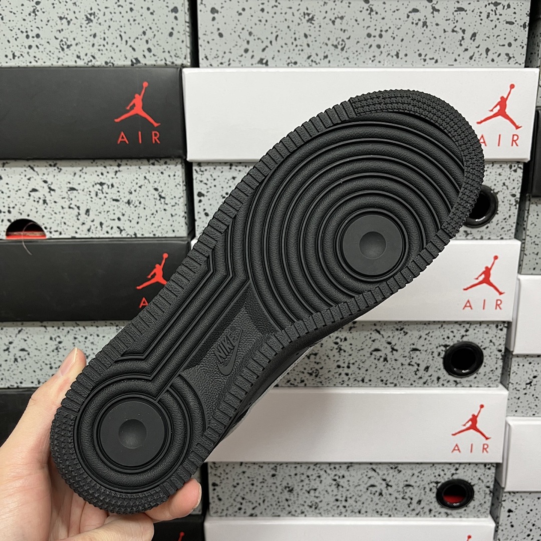 Nike Air Force 1 Low Supreme Black White Sup - Image 6