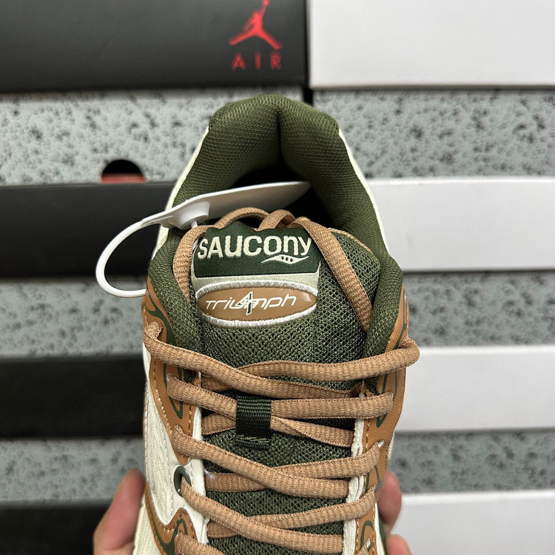 Sony ProGrid Triumph 4 Saucony & Friends Seanella Abraham - Image 8
