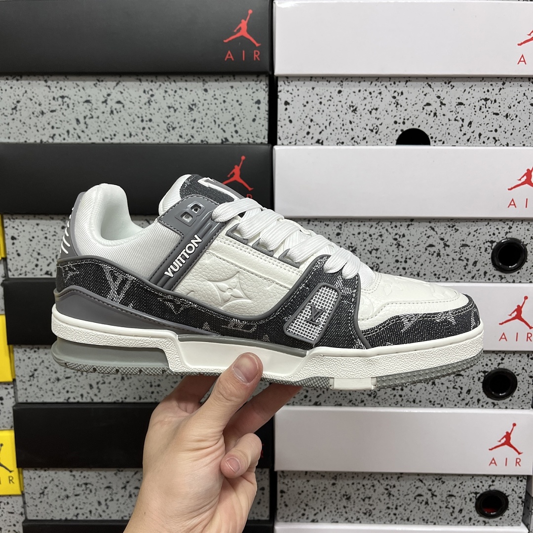 Louis Vuitton Trainer - Image 7