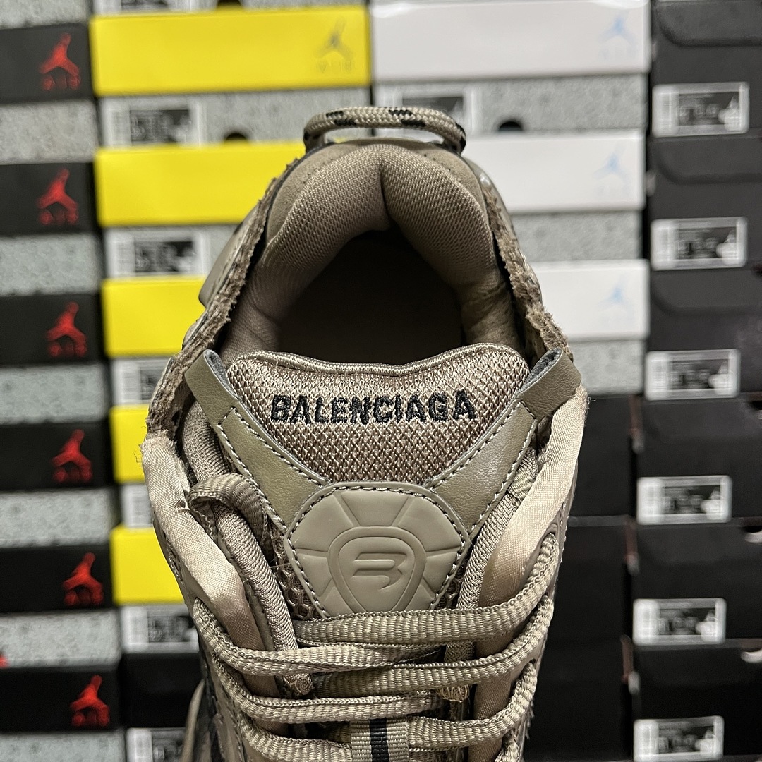 Balenciaga BLCG Runner 7.0 - Image 4