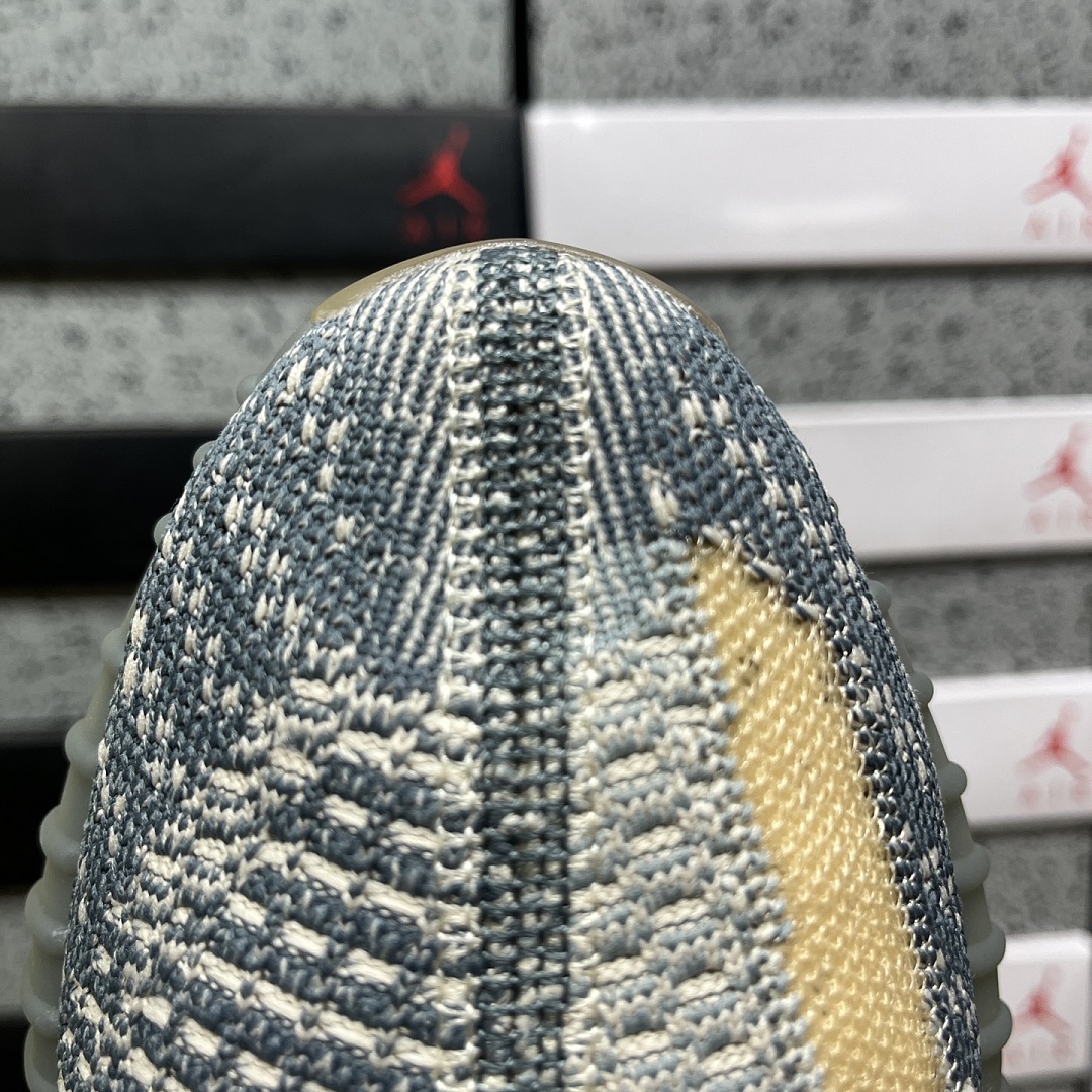 Adidas Yeezy Boost 350 V2 - Image 3