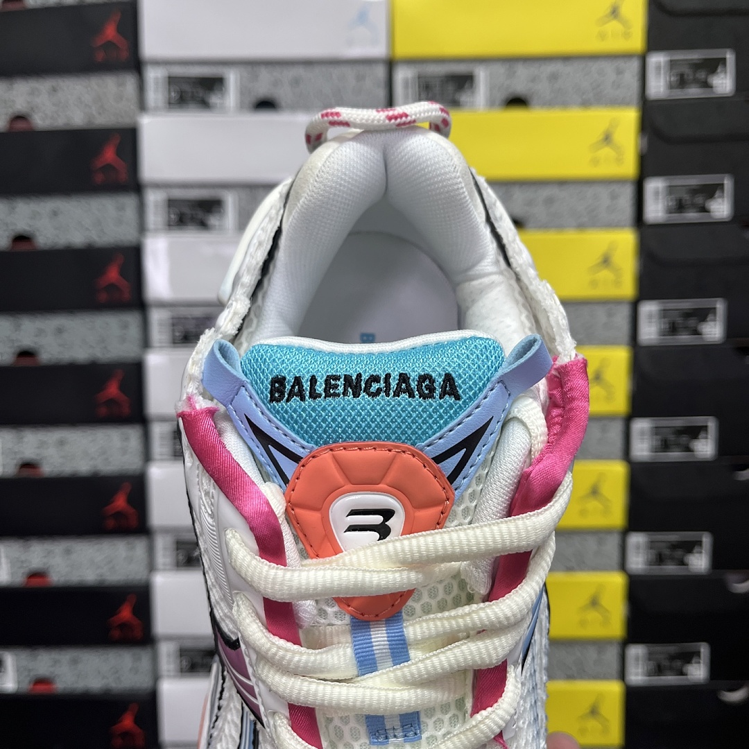 Balenciaga BLCG Runner 7.5 - Image 3