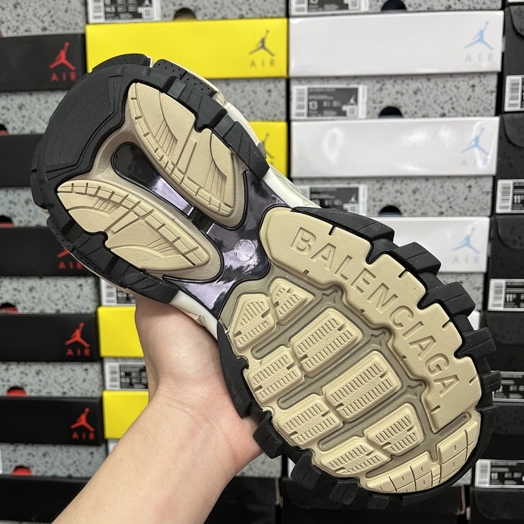 Balenciaga Track 2.0 - Image 29