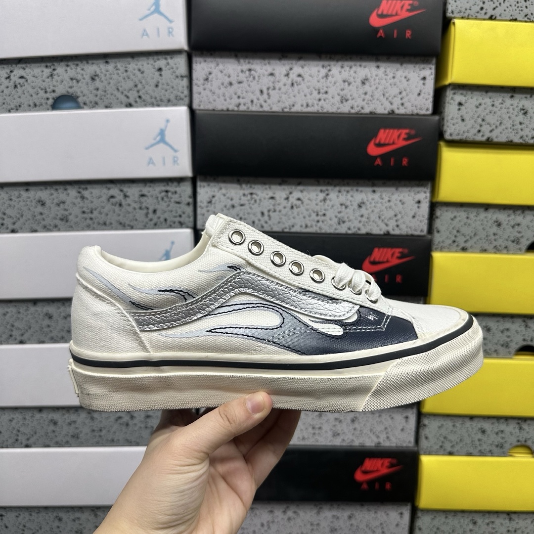 Vans LX Old Skool Archive Flame White V - Image 3
