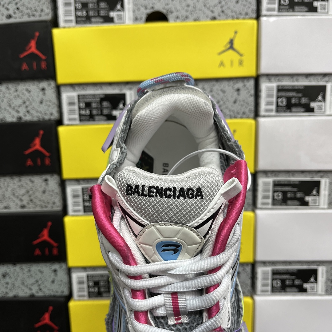 Balenciaga BLCG Runner 7.5 - Image 6