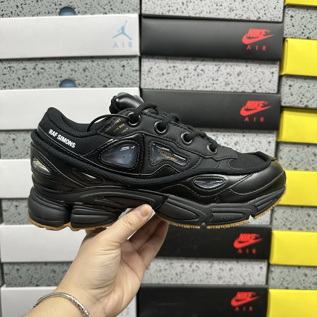 On Running Ozweego Bunny Raf Simons Core (Black) - Image 2