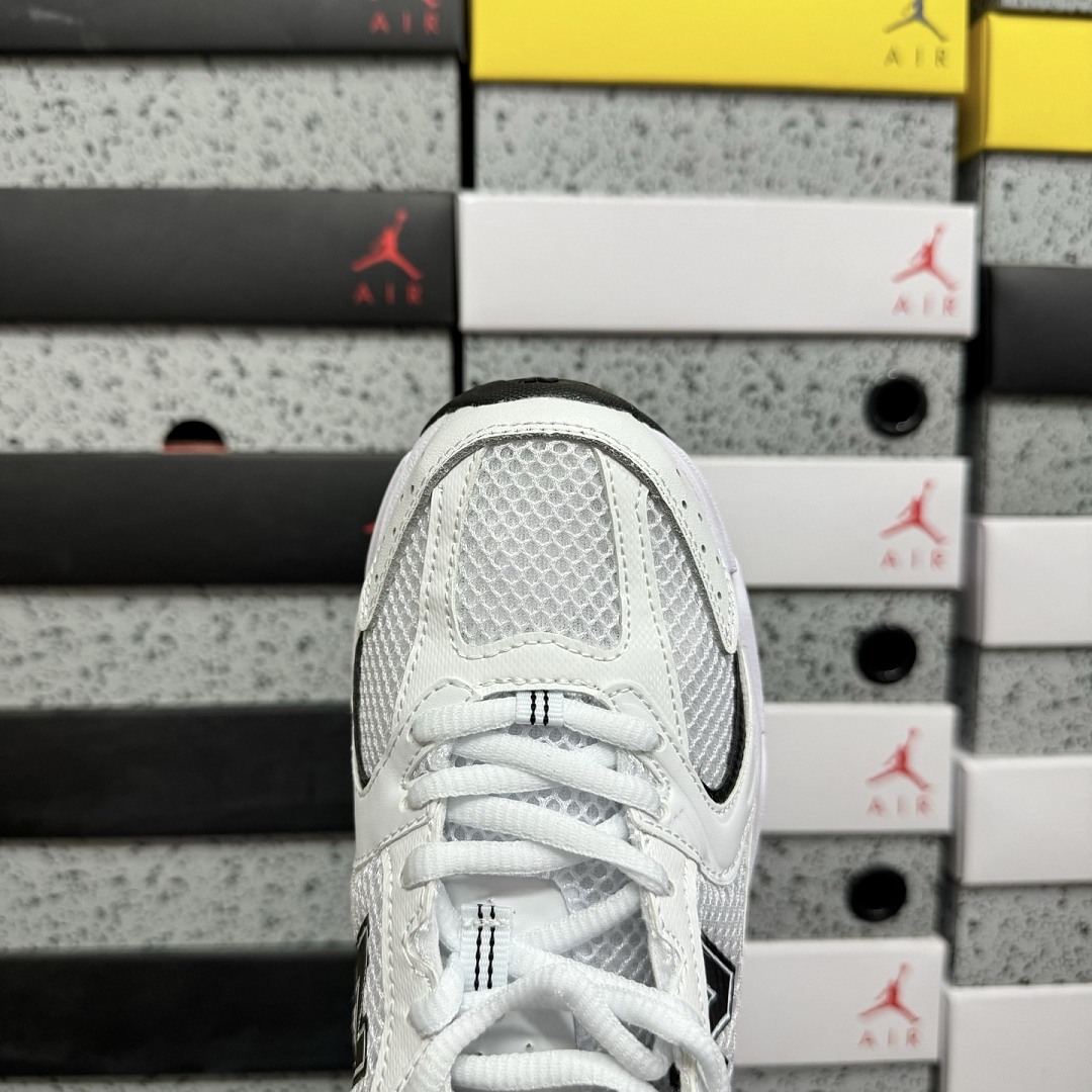 New Balance 530 White Black Details - Image 7