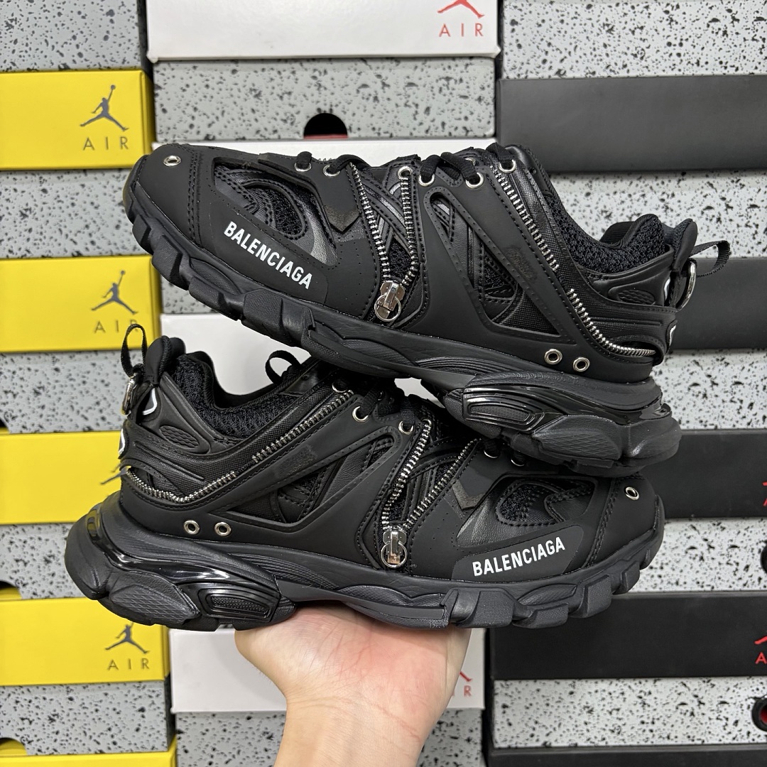 Balenciaga BLCG Track 3.0 - Image 11