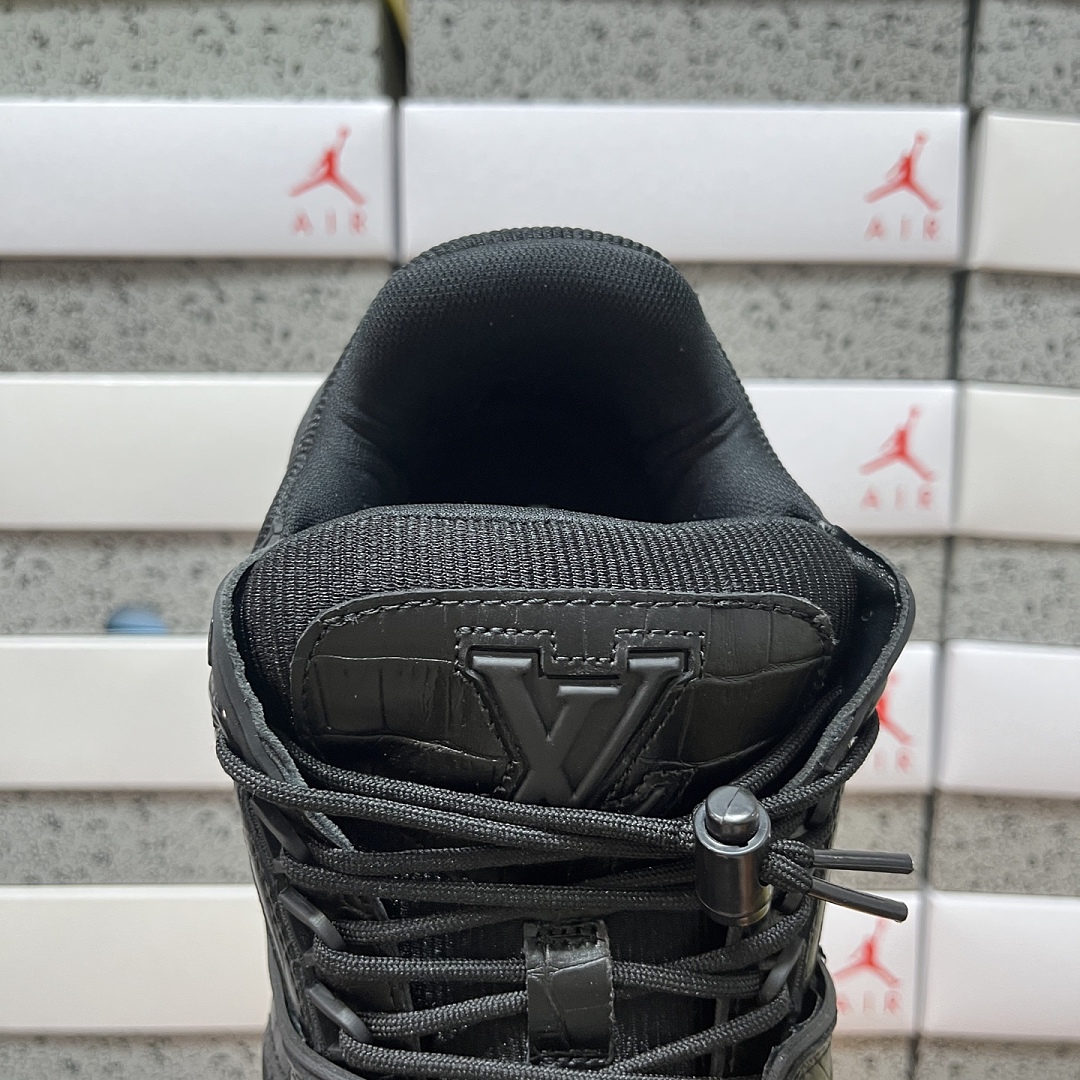 Louis Vuitton Trainer Maxi (Black) - Image 5