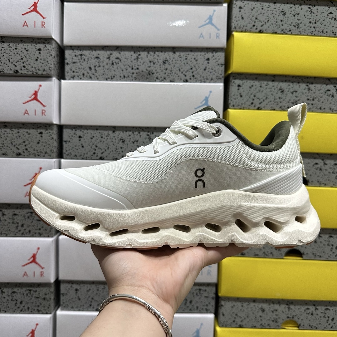 On Running Running Cloudtilt 2 LOEWE White Khaki 3ME10693507 - Image 3