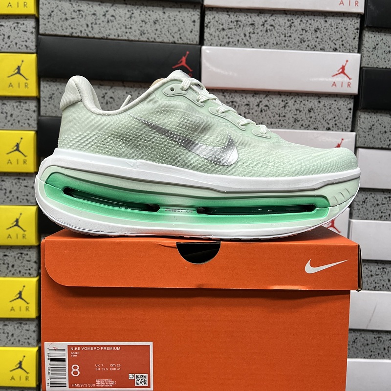 Nike Vomero Premium Barely (Green)