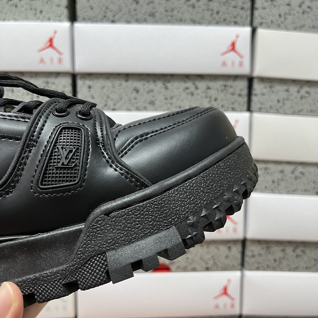 Louis Vuitton Trainer Maxi (Black) - Image 8
