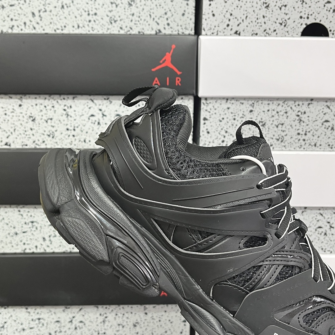 Balenciaga Track - Image 10