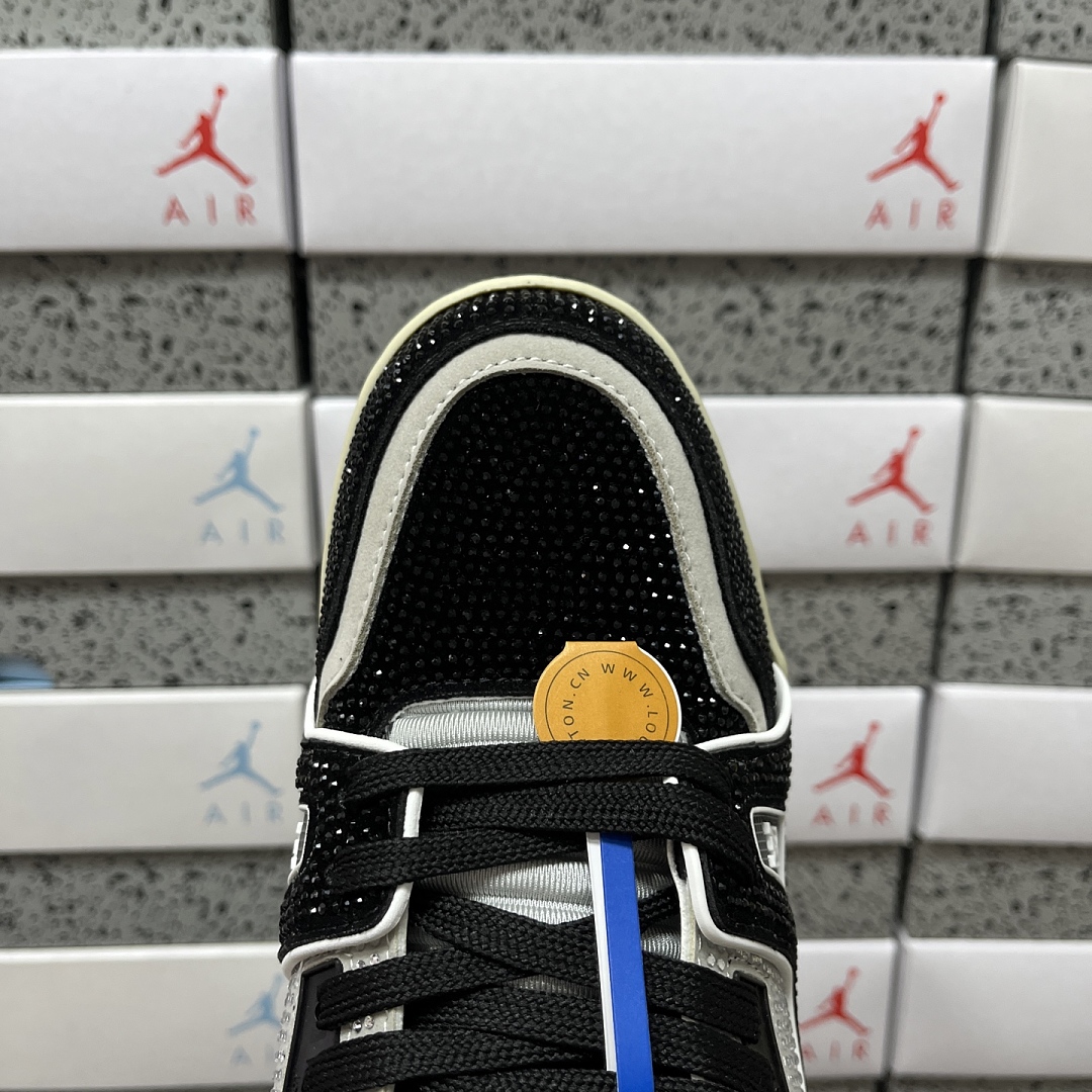 Louis Vuitton Trainer Rhinestone - Image 3