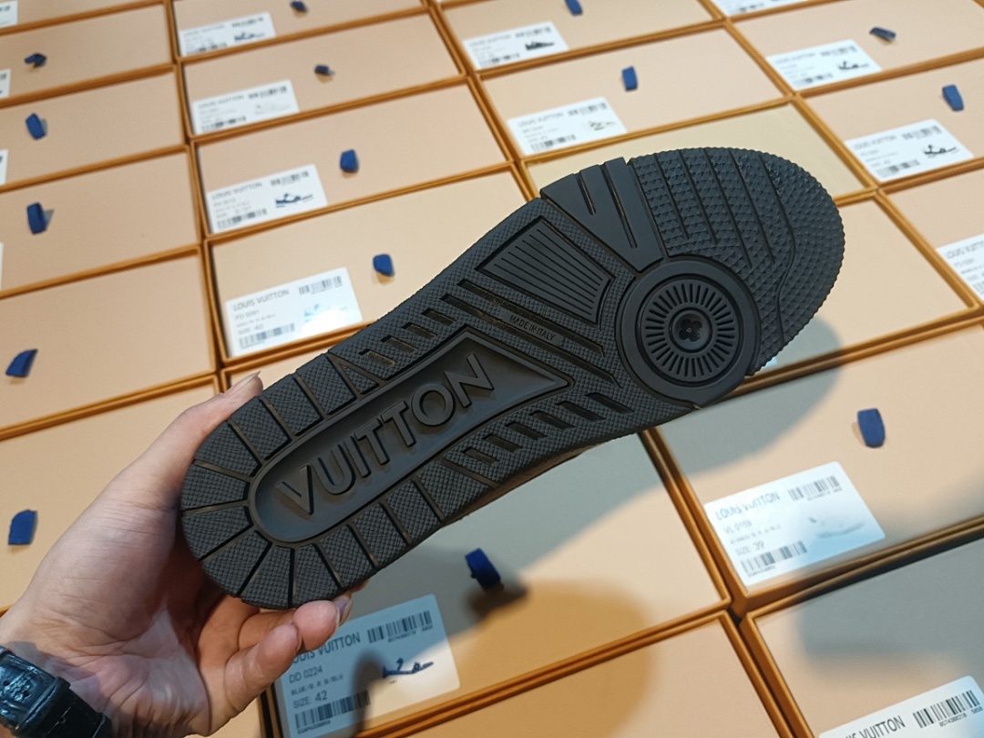 Louis Vuitton LV Trainer Stud - Image 2