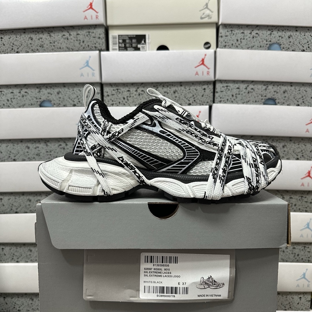 Balenciaga 3XL Extreme Lace 9010